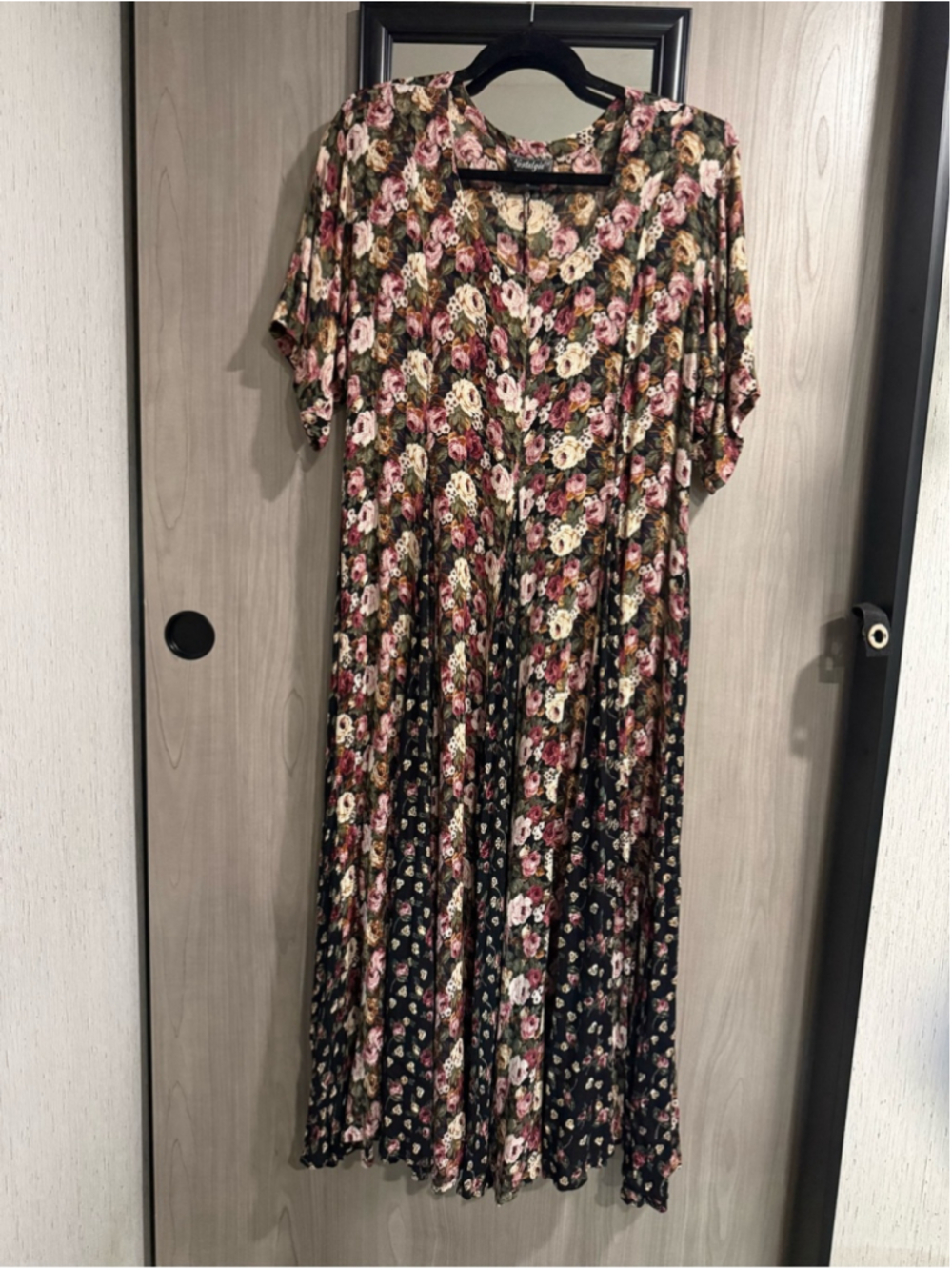 Vintage 90s Nostalgia Black Maxi Dress with Pink and Cream Floral Print - Picture 3 of 5